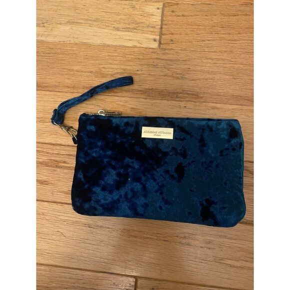 Adrienne Vittadini women's blue/green velvet wristlet with USB charging insert - Picture 1 of 8